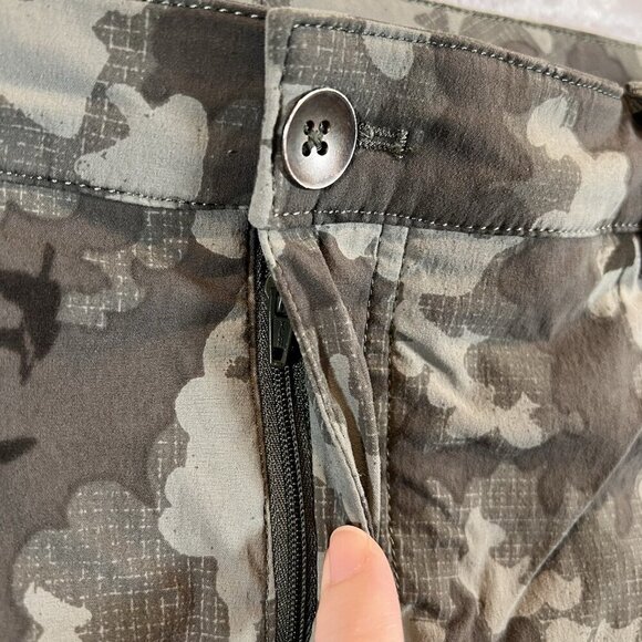 Eddie Bauer Adventurer‎ Skort Skirt Green Camo Womens Size 14 Pockets - Picture 7 of 10